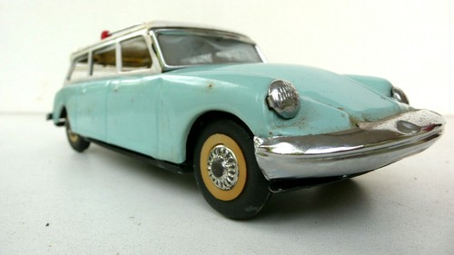 CITROEN DS BREAK TÔLE MOTEUR À FRICTION FONCTIONNE BON ÉTAT Lg 21 cm - Picture 9 of 9