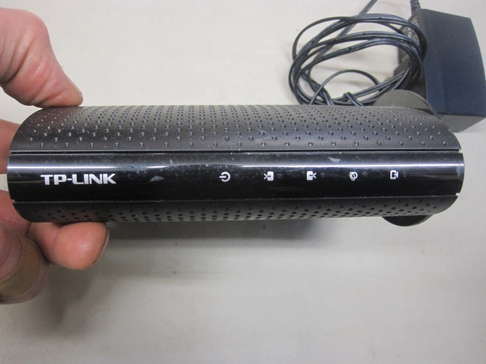 TP-Link TC-7610 300Mbps Wireless N DOCSIS 3.0 High Speed Cable Modem - Image 2 of 4