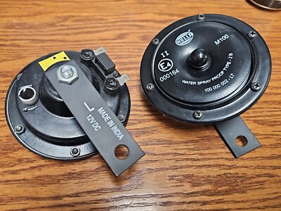 GENUINE HELLA M100 High Tone HORN 415hz 20 Hz Pair QTY (2)