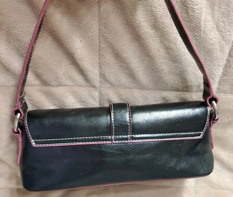 Bolso de mano vintage Vieta de cuero pequeño negro con hebilla de corazón color arco iris Foto 4 de 4