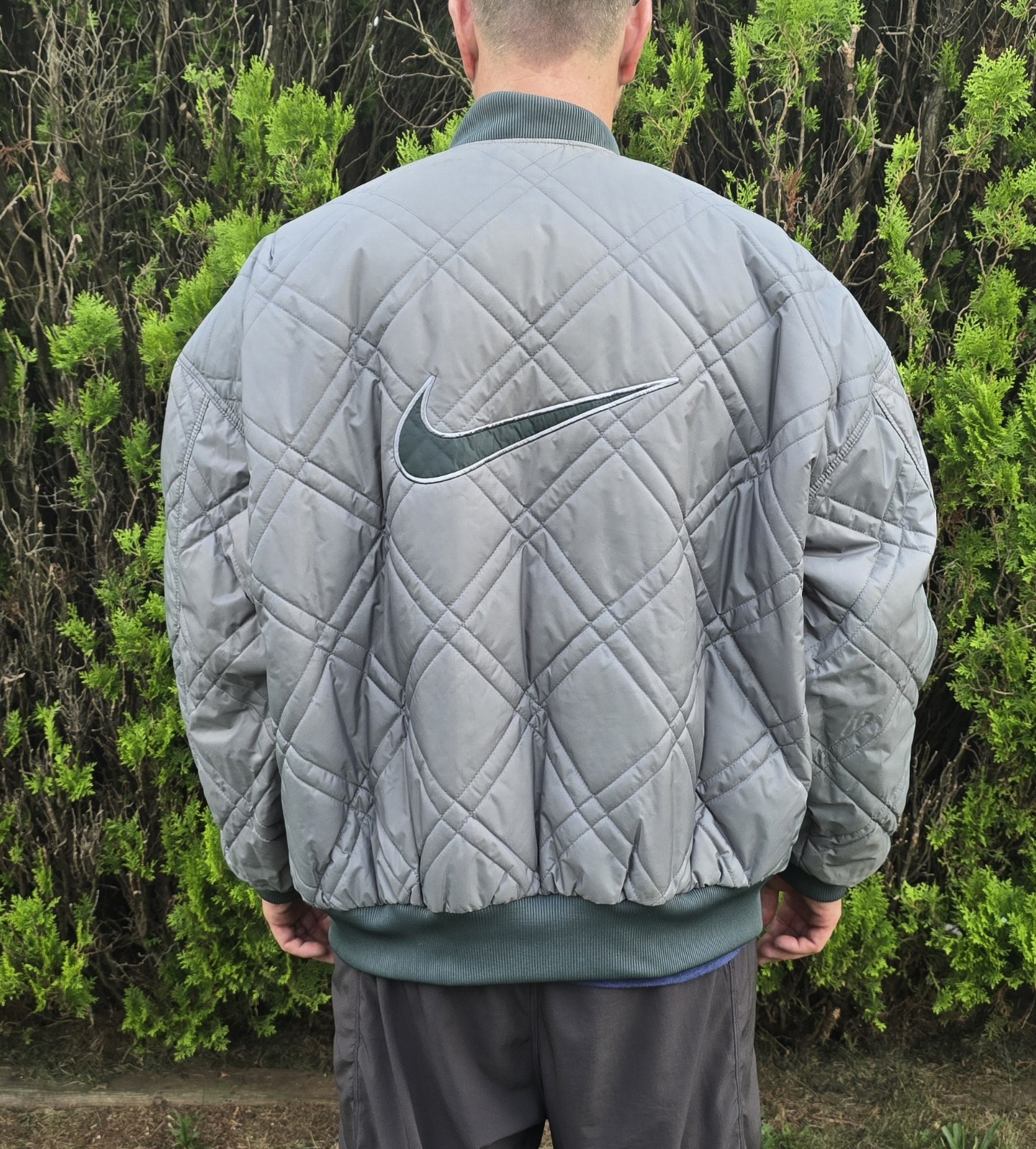 SACAI X NIKE Giubbotto bomber trapuntato Nike vintage anni 90 verde reversibile uomo taglia XL Big Swoosh