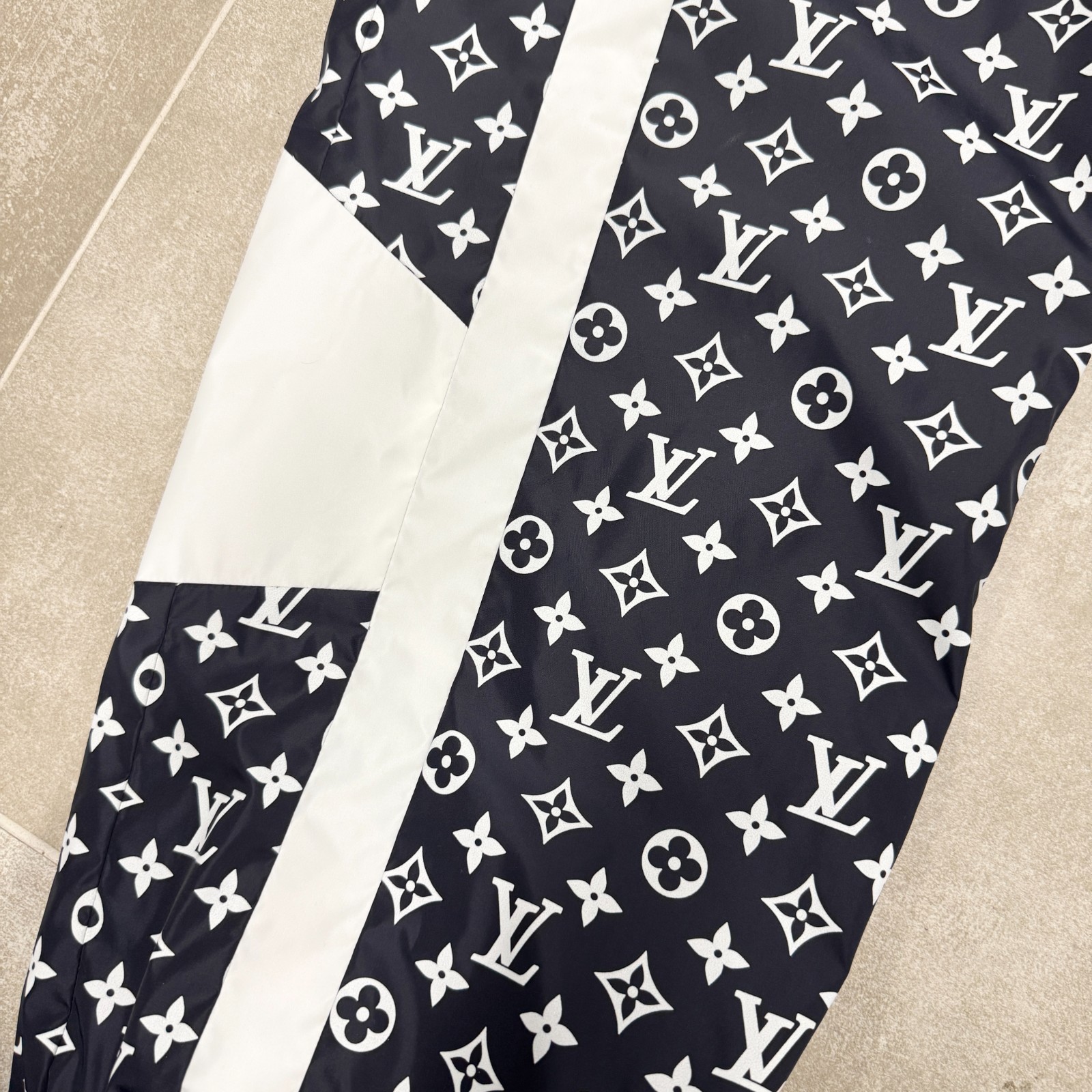 Louis Vuitton 1AFWQB Monogram Printed Track Pants Blue White RRP £1720 / UK. L image 6