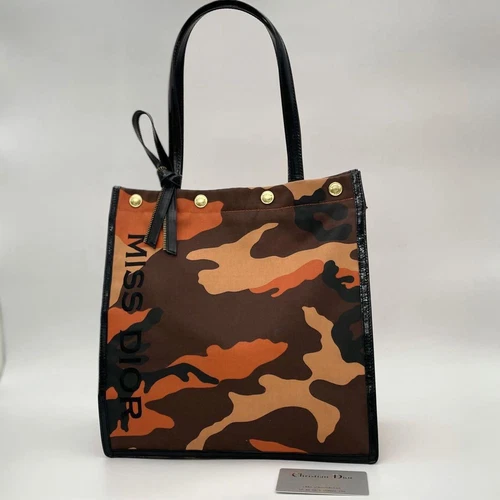 Sac à main fourre tout trotteur camouflage Dior marque authentique