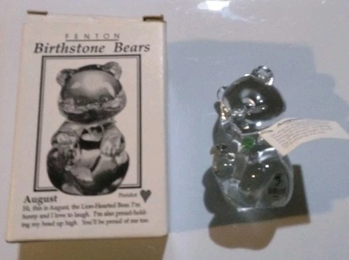 Vintage Fenton Art Glass Bear Figurine August-Green Birthstone 3.5"