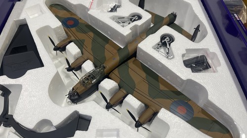 1:72 Corgi Avro Lancaster BIII Special ED825 617 Sqn RAF, Fighter Diecast Model - Picture 7 of 20