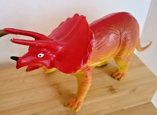 Dinosaurier Kunststoff und Hartgummi Spielzeug Diorama 7 Stück - Bild 6 von 7