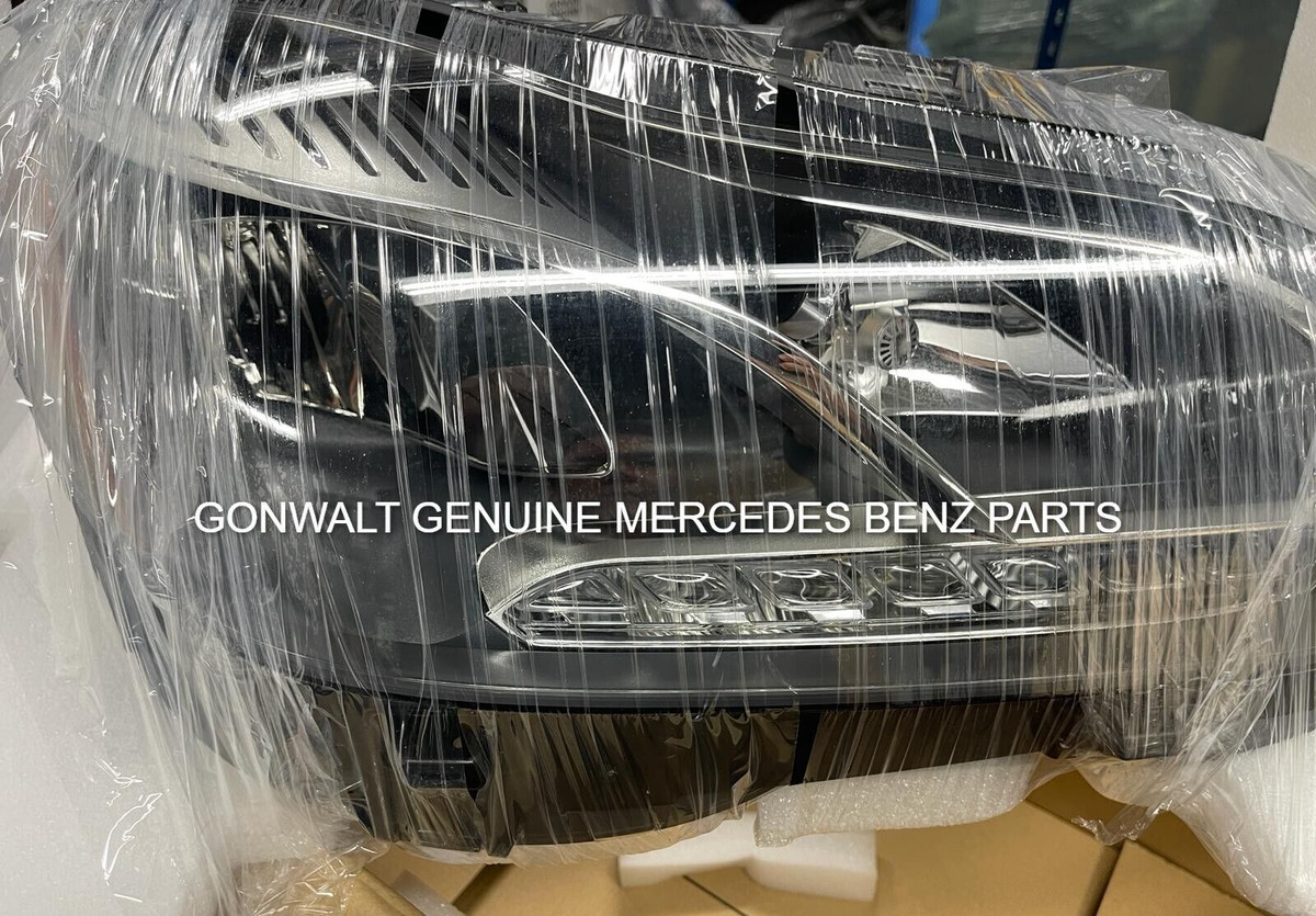 MB E class 2014-2016 Passenger Side Black Clear Lens With LED OE 