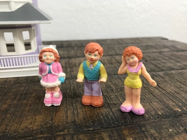 Vtg My Pretty Dollhouse 1994 Lewis Galoob Miniatures House Family Figures