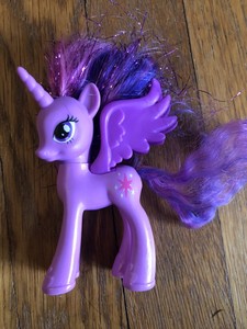 my little pony unicorn with wings