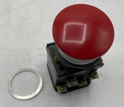 ALLEN BRADLEY AB 800H-DK6B MUSHROOM HEAD PUSH BUTTON RED BUTTON SERIES A 800H  