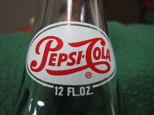 1960's Pepsi Cola 12 Fl. Oz. Swirl Glass Soda Bottle W/ White Oval Label Empty