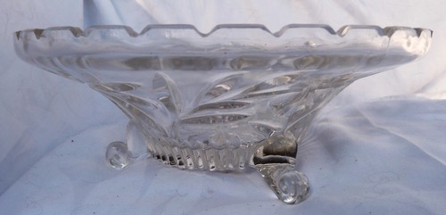 Vintage Glasschüssel auf drei Füssen°
