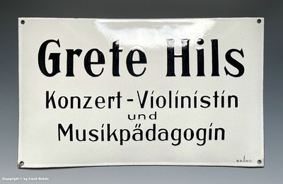 Emailschild - Grete Hils Konzert-Violinistin und Musikpädagogin - um 1930