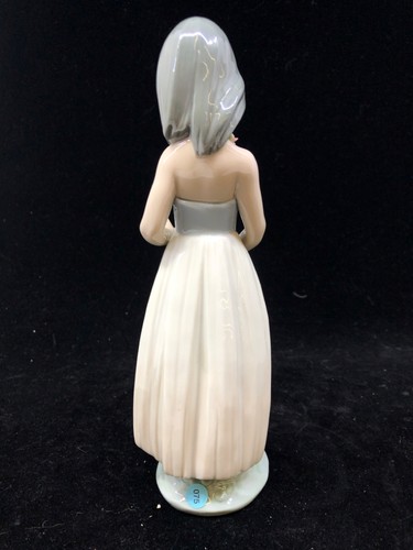 Figurine - Picture 3 of 5