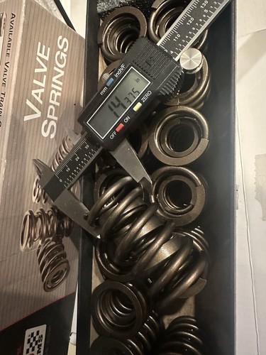 Valve Springs Comp Cams 986-16 set of 16 slightly used - Picture 2 of 2