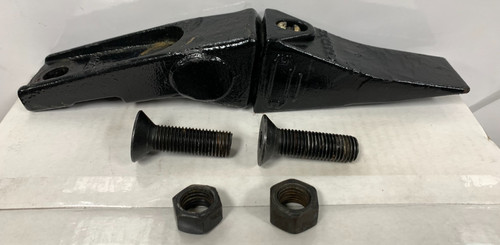 Bolt-On Bucket Tooth 6737325 and Shank X1546XFL Assembly 6737322Y