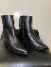 Women  s Steve Madden Black Pointed Toe Booties with block heel size 7.5