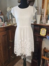 LOFT White Lace Fit Flare Dress Size 4 Lined Floral Hem Bridal Shower