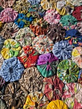 Vintage Antique QUILT Grandmacore FLOWER GARDEN YOYO Great GiFT Pretty Girlie