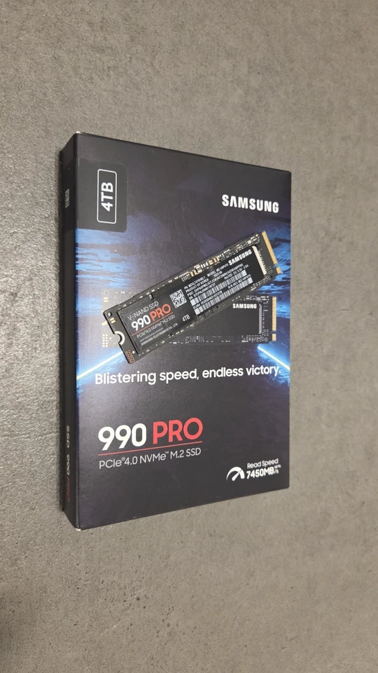 Samsung SSD 990 PRO 4TB M.2 2280 PCIe 4.0 x4 (MZ-V9P4T0BW) nur 253 h !!!