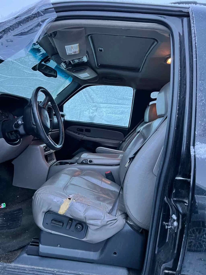 Used Front Right Disc Brake Caliper fits: 2002 Chevrolet Suburban 2500 Front bra - Image 4 of 4