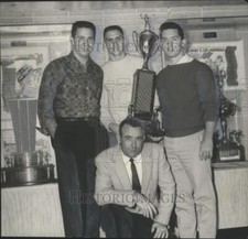 1960 Press Photo Robert E. Lee High's Football Cch Tom Jones And Captains
