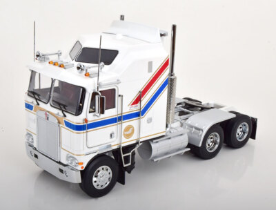 1:18 Road Kings Kenworth K100 Aerodyne 1976 white/blue/red/golden