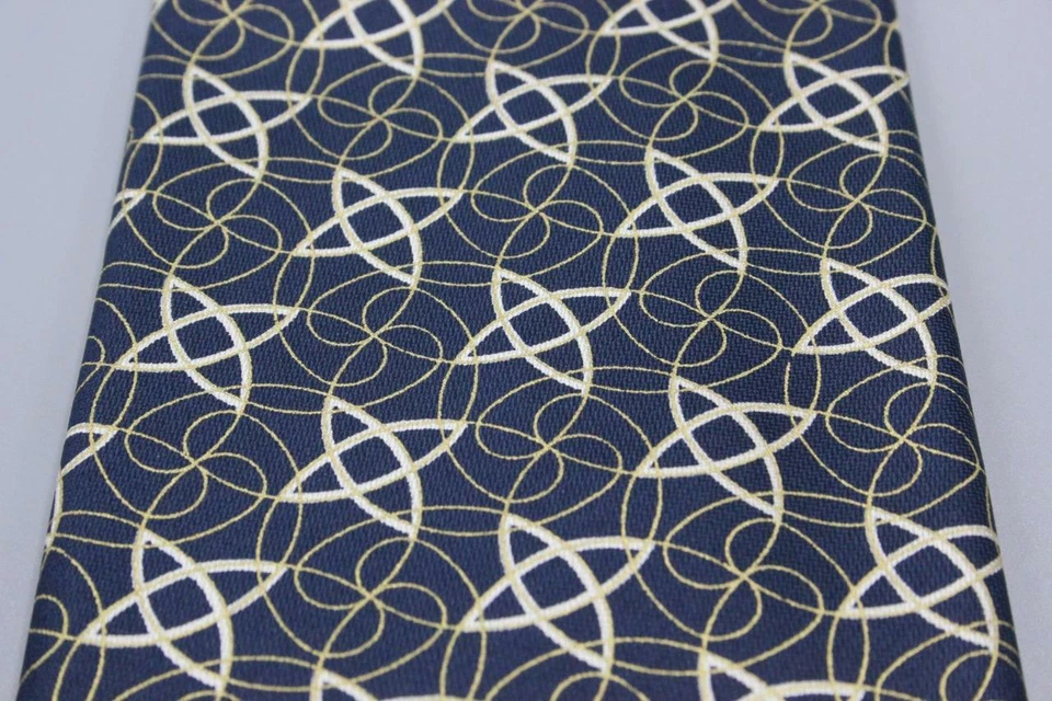 Corbata de seda BRIONI actual. Azul caprichoso con estrellas amarillas. Foto 3 de 4