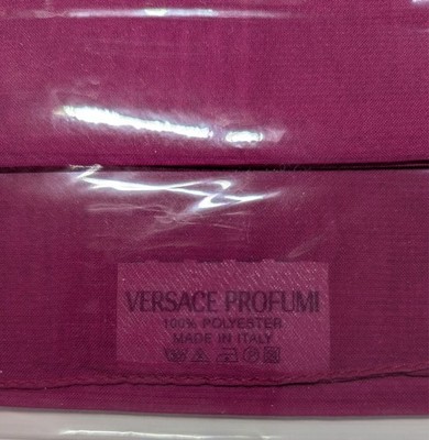 NIB Versace Profumi Vintage Fuchsia Medusa Logo Chiffon Scarf 15  X 63  Polyestr