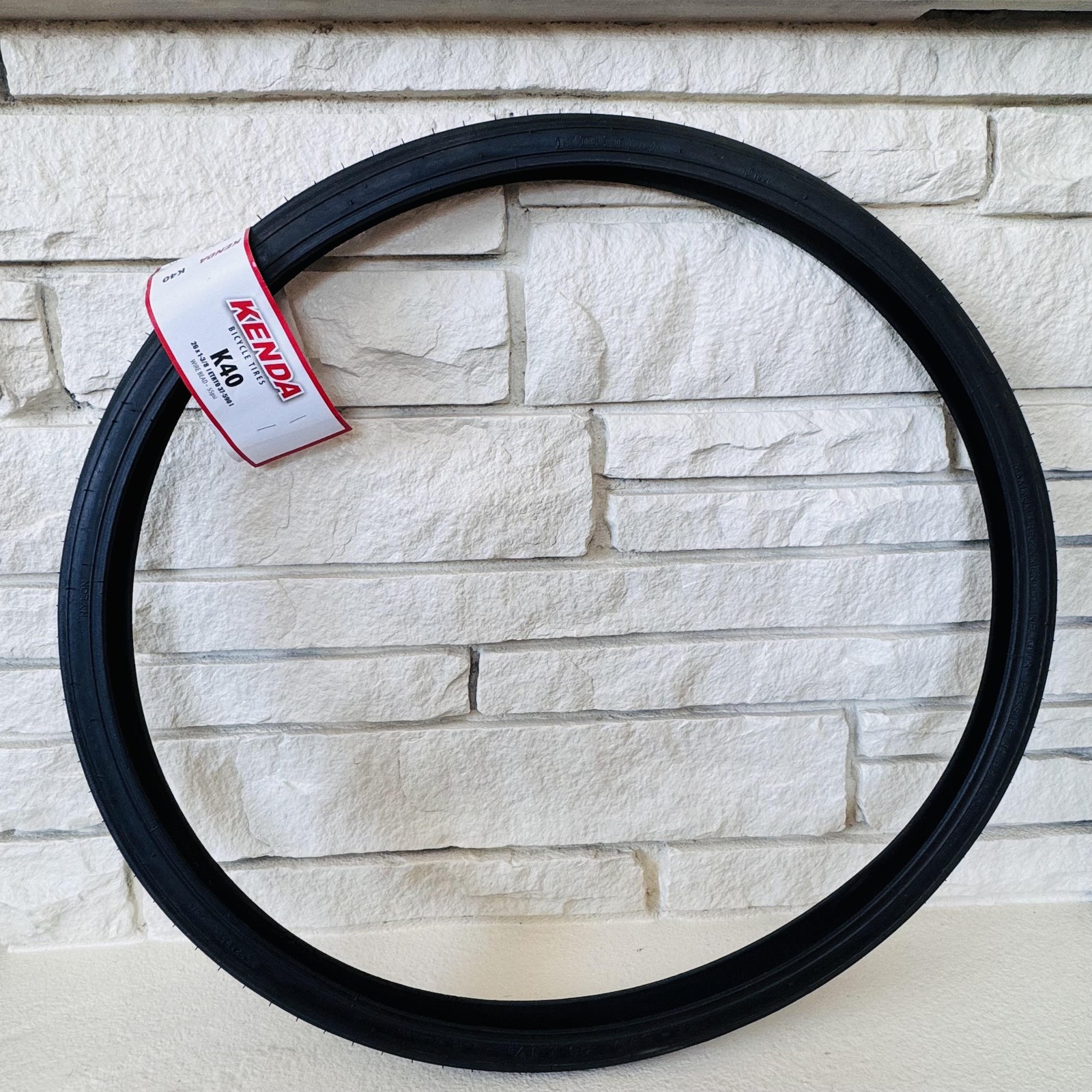 Kenda K40 26x1-3/8 37-590 Bike Tire Black Semi-Slick Clincher City Cruiser T16
