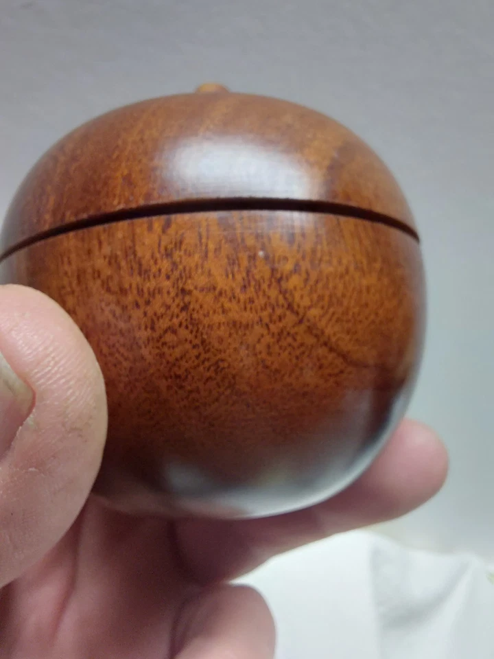 Caja y tapa de manzana vintage de madera de teca hecha en Dinamarca - años 60-70 Foto 2 de 4