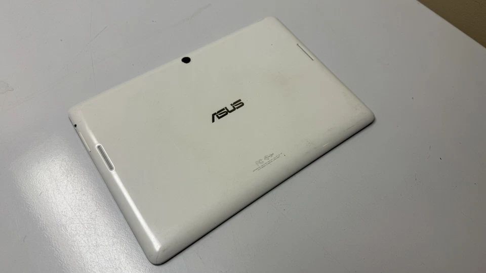 BROKEN ASUS MEMO PAD SMART 10" K001 ANDROID TABLET  - Image 2 of 4