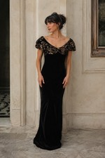 Vintage Aspeed Black Velvet Gown Small Gold Metallic Floral Portrait Collar 90s