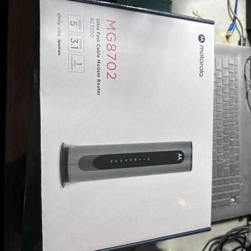 Motorola MG8702 Cable Modem Router WiFi 5 AC3200 Dual-Band & NEW & FREE SHIPPING