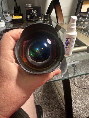 Nikon AF Nikkor 14mm f/2.8D ED Ultra-Wide-Angle Lens W/Front Cover
