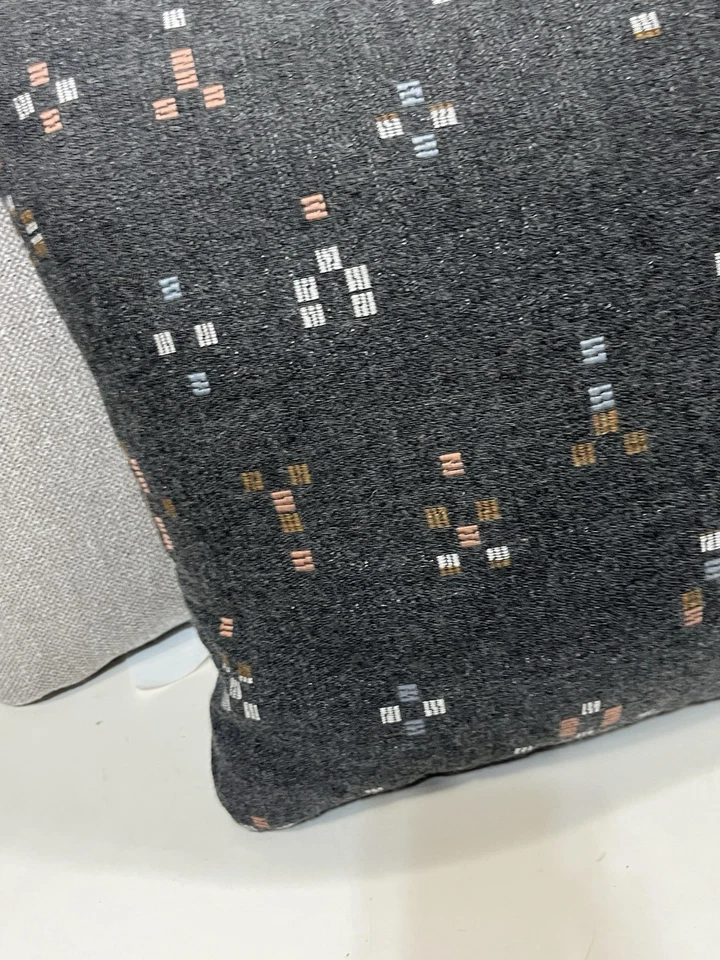 Sunbrella OVE 性能织物枕头 16x16 3 件套户外室内全新带标签 — 第 3/4 张图片