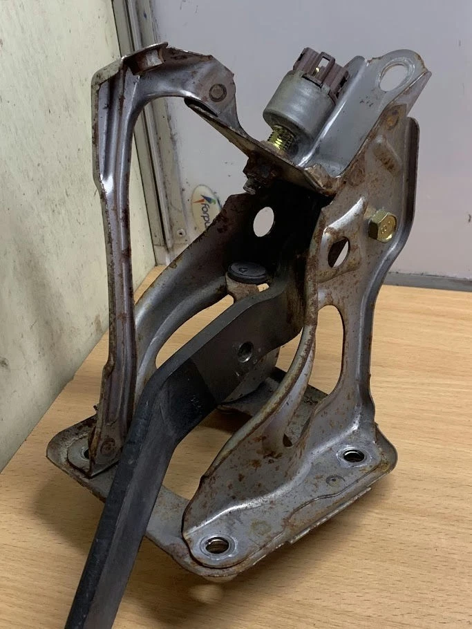 Toyota Celica 6th gen OEM brake pedal - Изображение 3 из 4