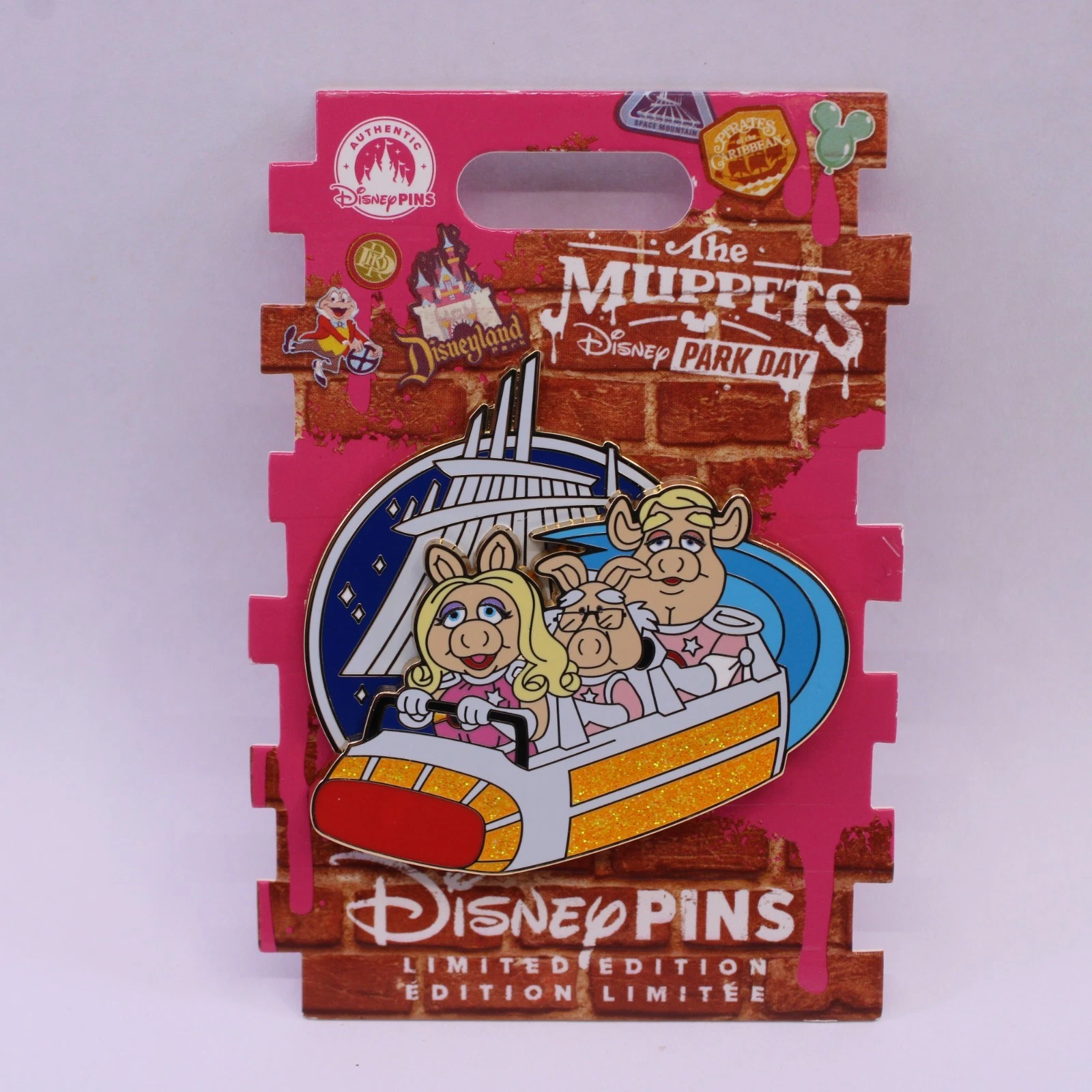 C4 Disney DLR LE Pin Muppets Park Day Space Mountain Miss Piggy
