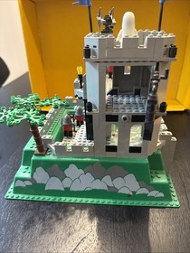 LEGO Castle 6081 King's Mountain Fortress Vintage w/ Box Bottom, Instr & Minis