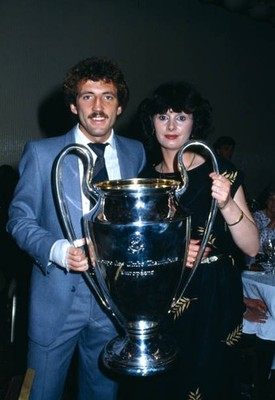 Liverpool's goalscorer Alan Kennedy with his girlfriend Shirley tr- Old Photo