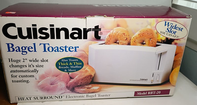 Cuisinart Heat Surround Electronic Bagel Toaster Large Slot RBT-20 NEW IN BOX