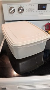 Rubbermaid 8 Servin Saver 33 Cups Almond Lid Rectangle X Large USA