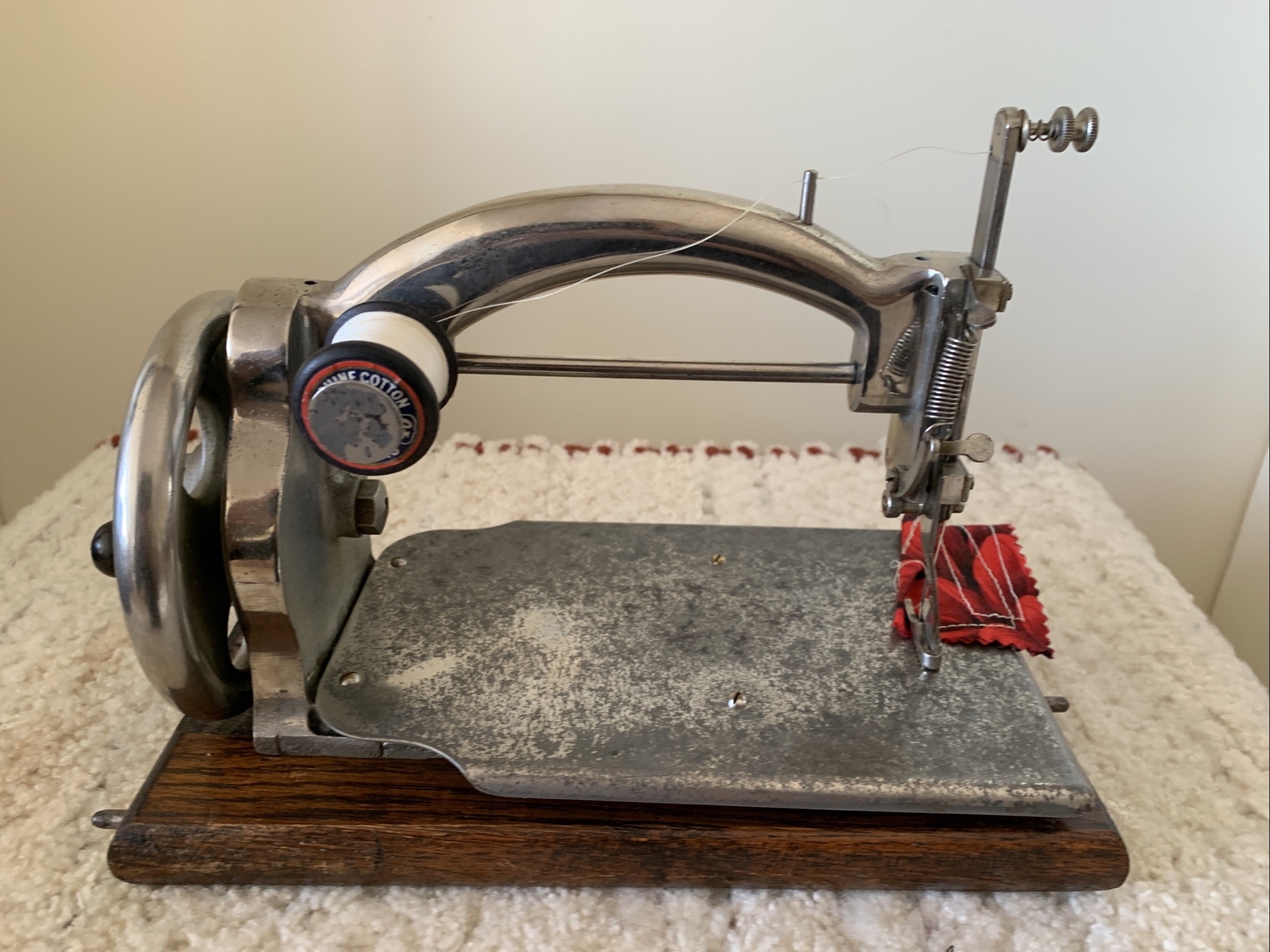 Hand Crank Vintage Sewing Machine eBay