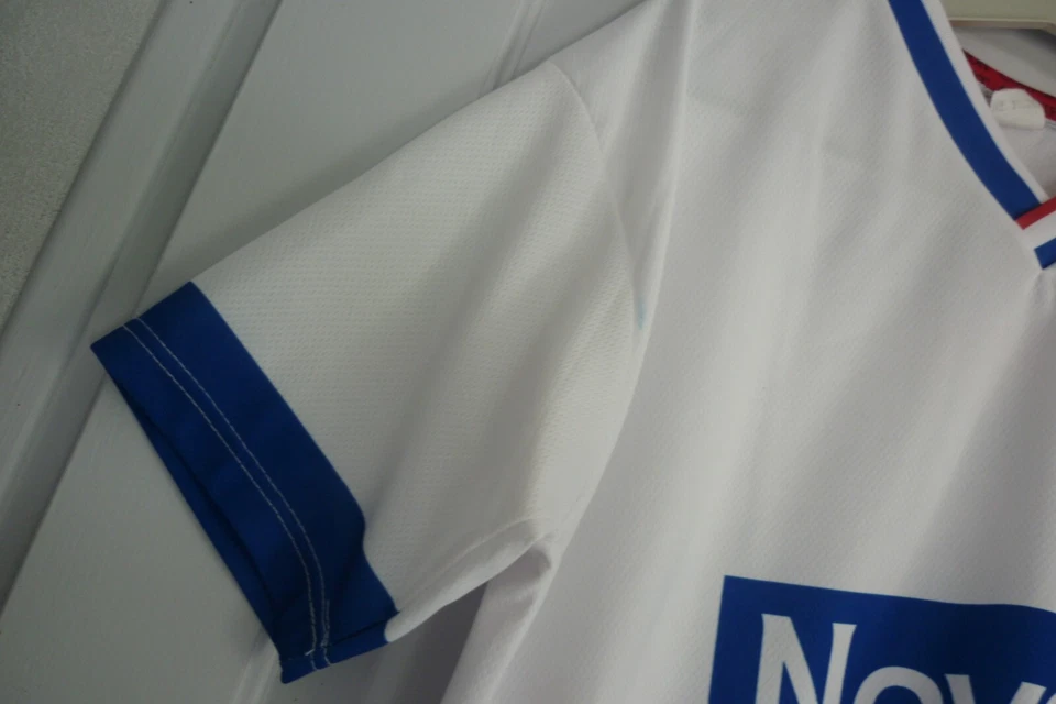 MAILLOT FOOT  /  OLYMPIQUE LYONNAIS  JUNINHO  TAILLE S " - Photo 4/4