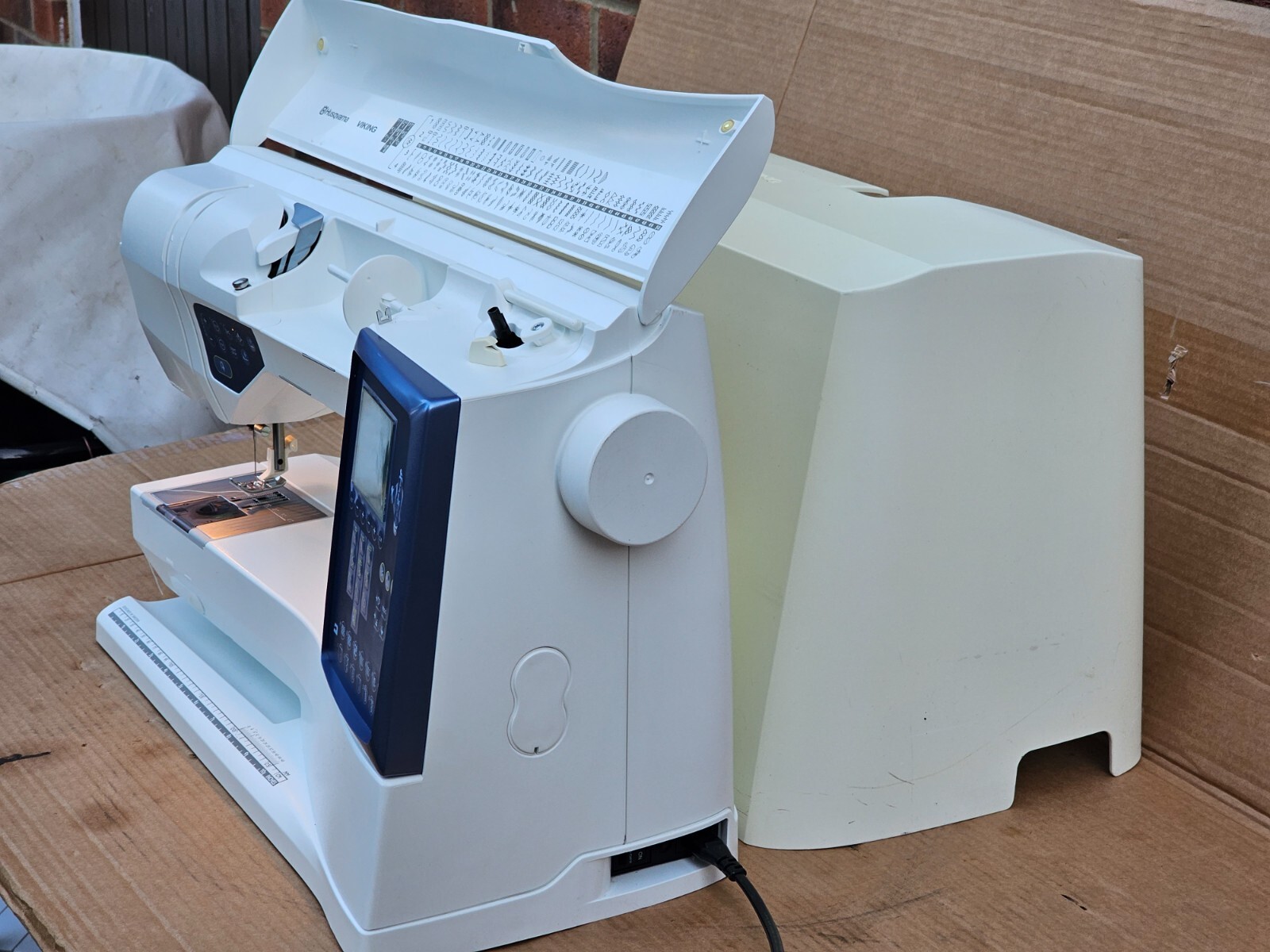 Husqvarna Viking Sapphire 870 Quilt Computerised Sewing Machine eBay