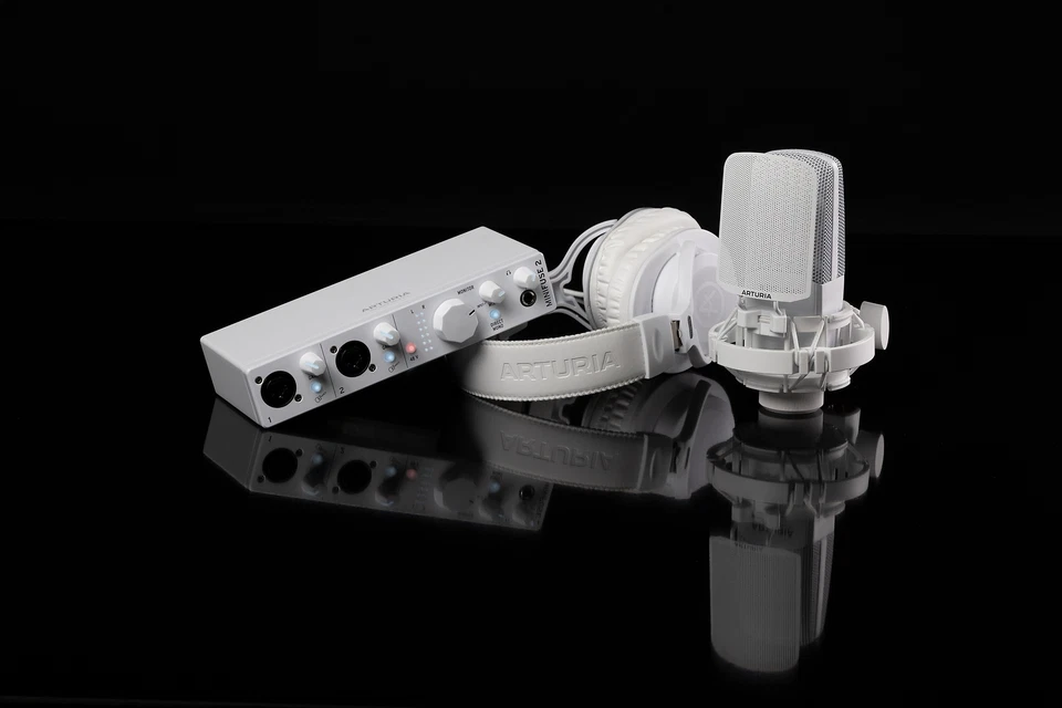 Arturia MiniFuse 2 Plug-and-Play Recording Starter Pack White - Image 2 of 4