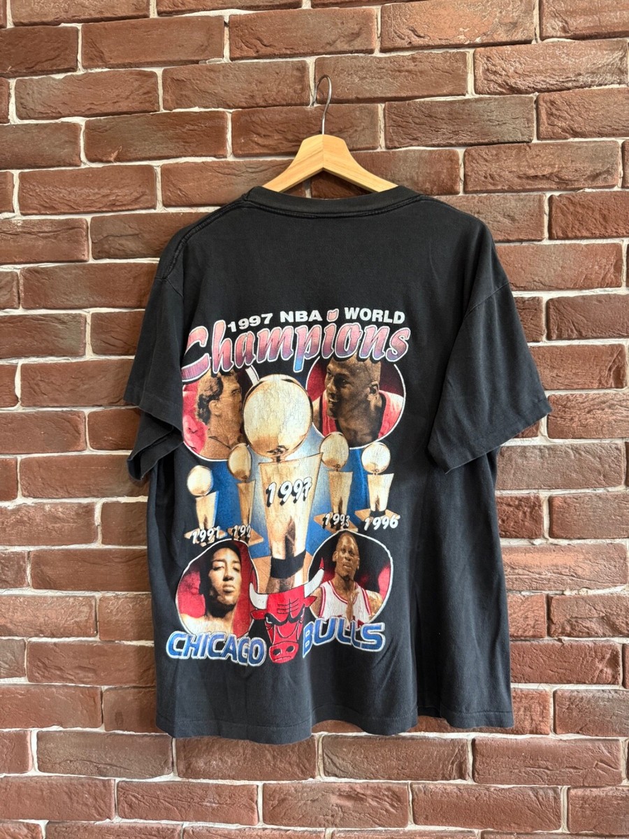 Vintage 90s Chicago Bulls 1997 Championship Bootleg Rap Tee xl