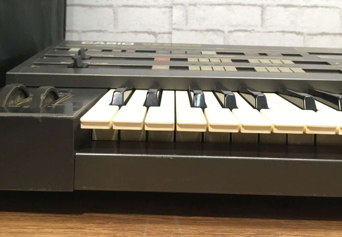 Casio CZ-5000 Vintage Phase Distortion Synthesizer w