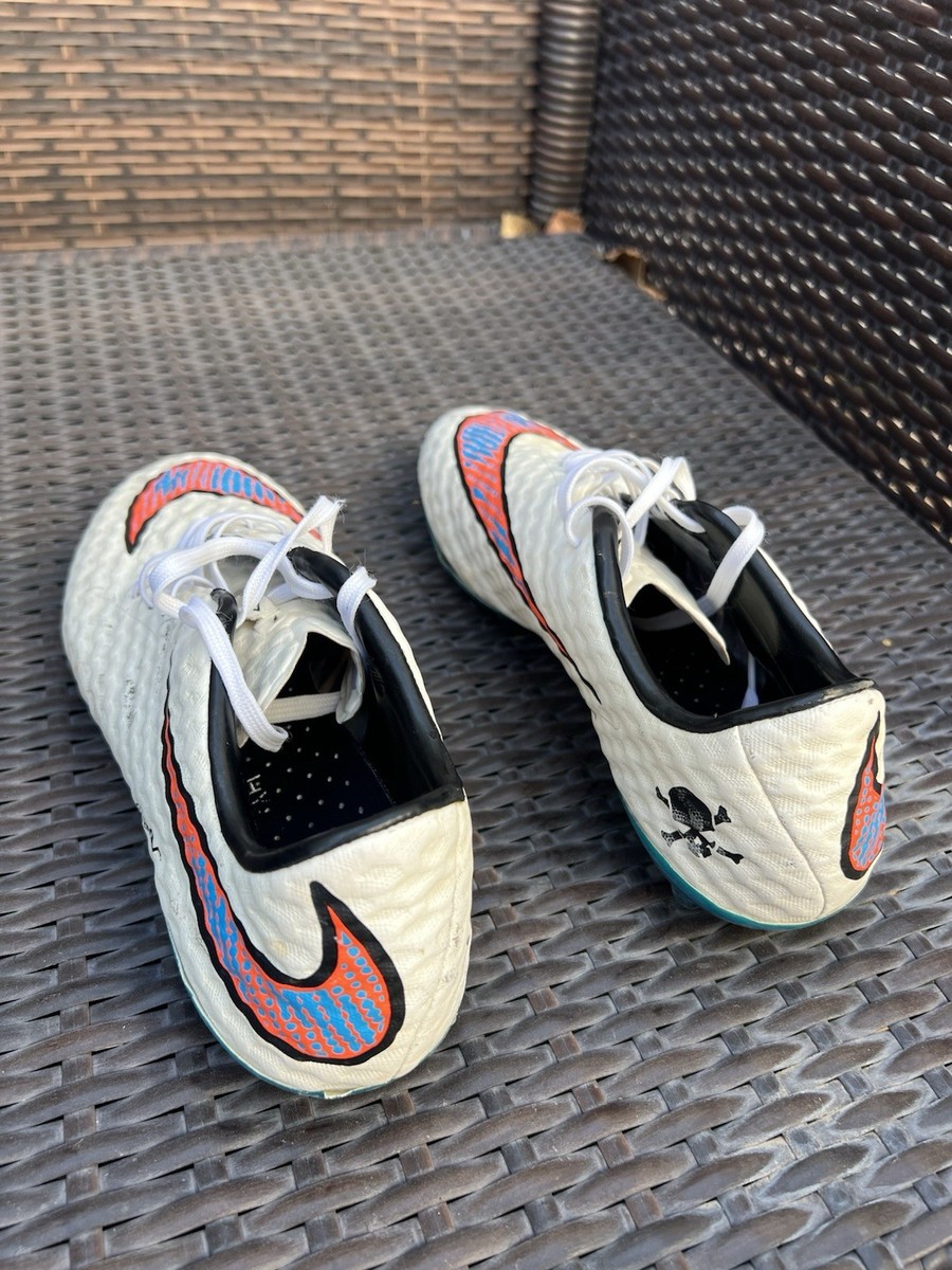 Size 10 - Nike Hypervenom Phantom RGN SE FG Hydra Transform