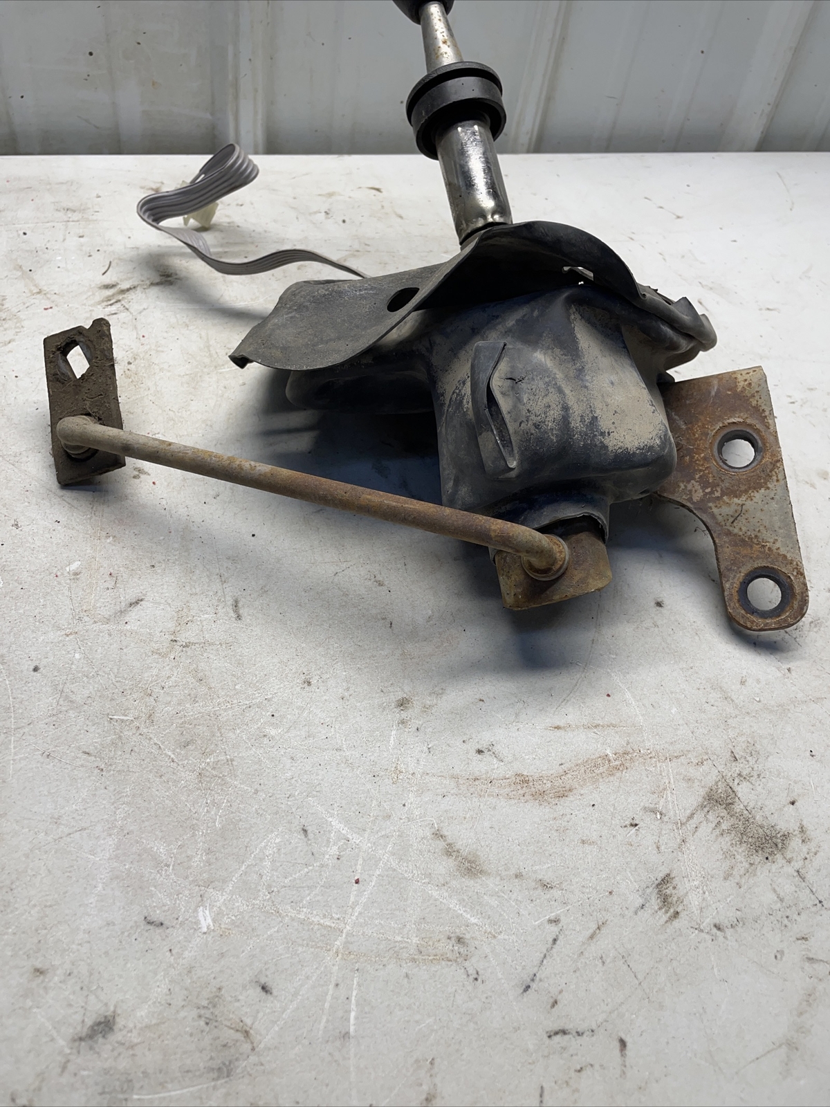 19821994 Chevy S10 Blazer GMC S15 Automatic Gear Shifter Assembly OEM